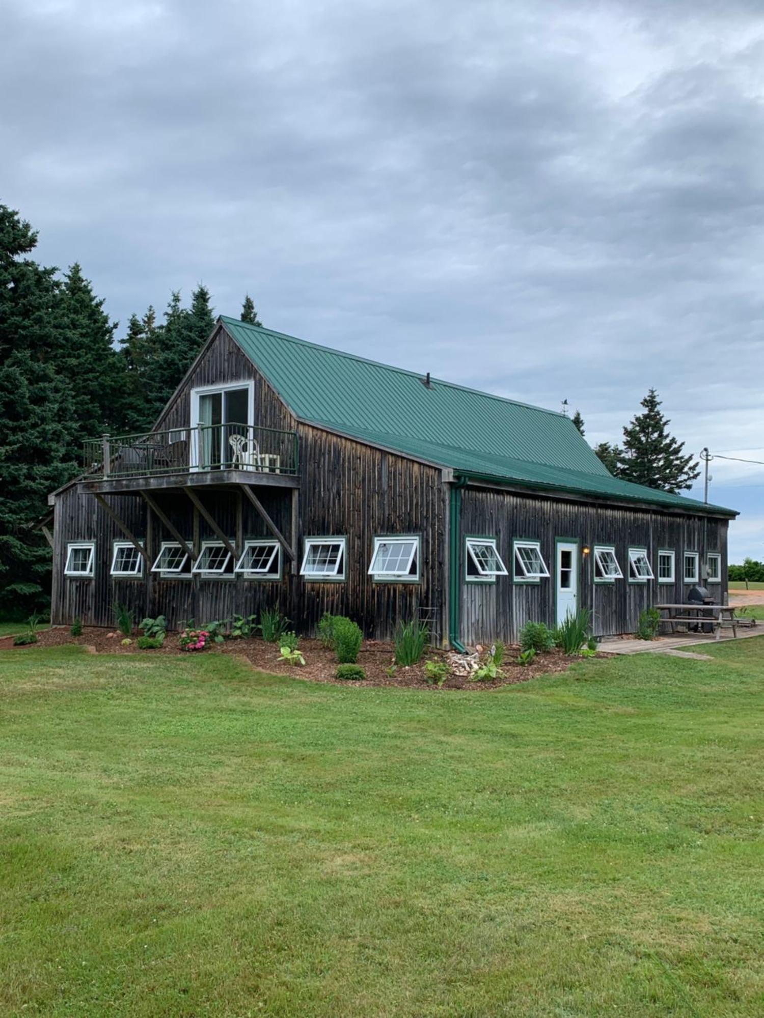 The Barn At Spry Point Hostel Little Pond Екстериор снимка